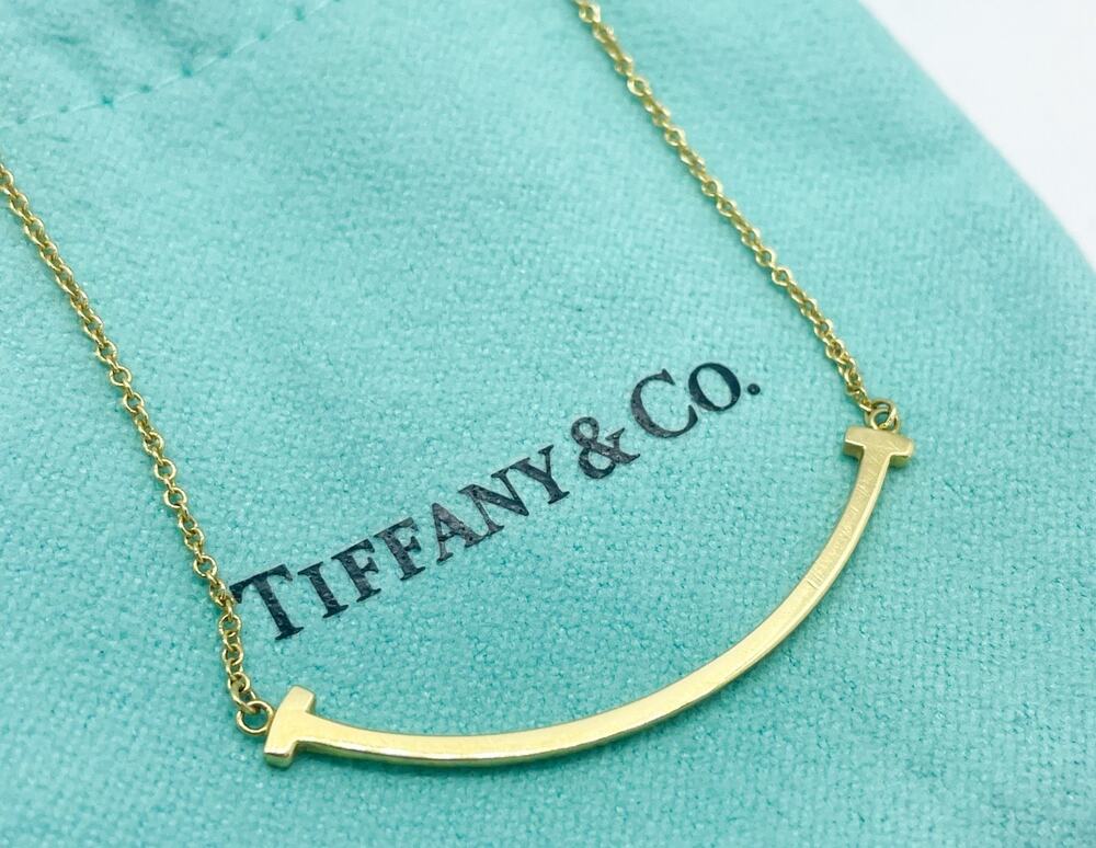 Tiffany & Co. 18K Yellow Gold Small T Smile Pendant Necklace 16–18" Adjustable